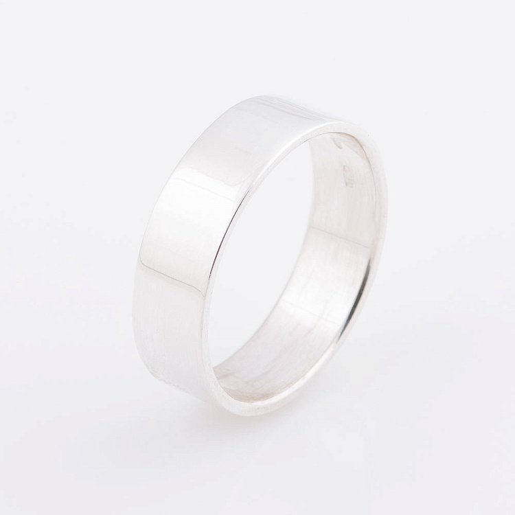 Срібна обручка гладке 11821 Срібна обручка гладке 11821 від ювелірного магазину Онікс