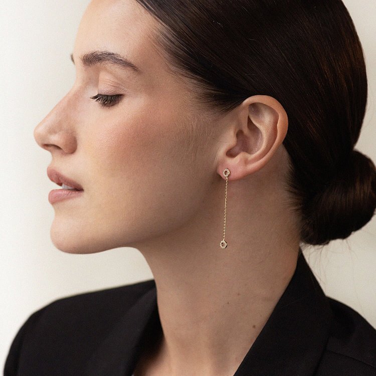 Сережки - пусети "Кружечки" в жовтому золоті (фіаніти) с07232 від ювелірного магазину Онікс - 5