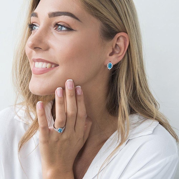 Золотые серьги с голубым топазом и фианитами с04682 от ювелирного магазина Оникс - 3