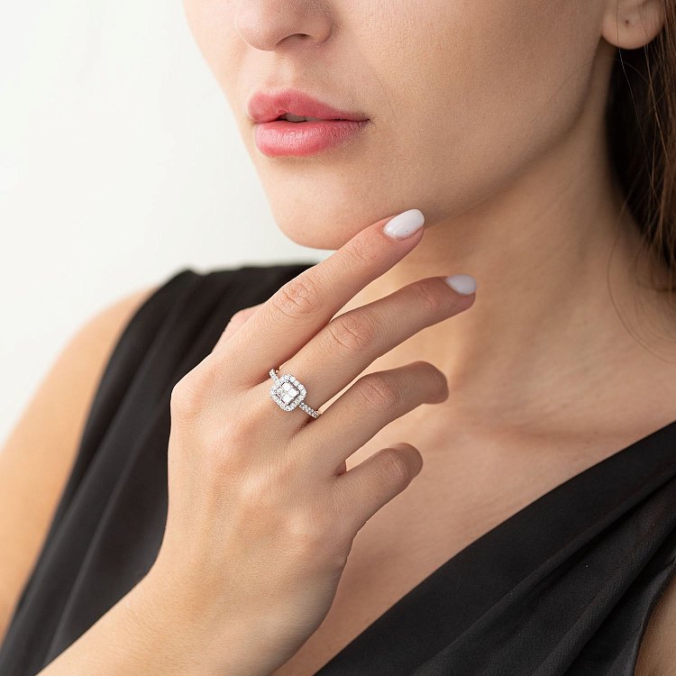 Золота каблучка з діамантами 352кит - 1 Золота каблучка з діамантами 352кит від ювелірного магазину Онікс - 1