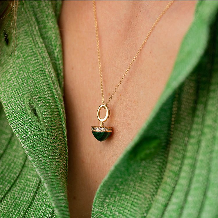 Золотое колье (малахит, бриллианты) колб0129sc - 1 Золотое колье (малахит, бриллианты) колб0129sc от ювелирного магазина Оникс - 1