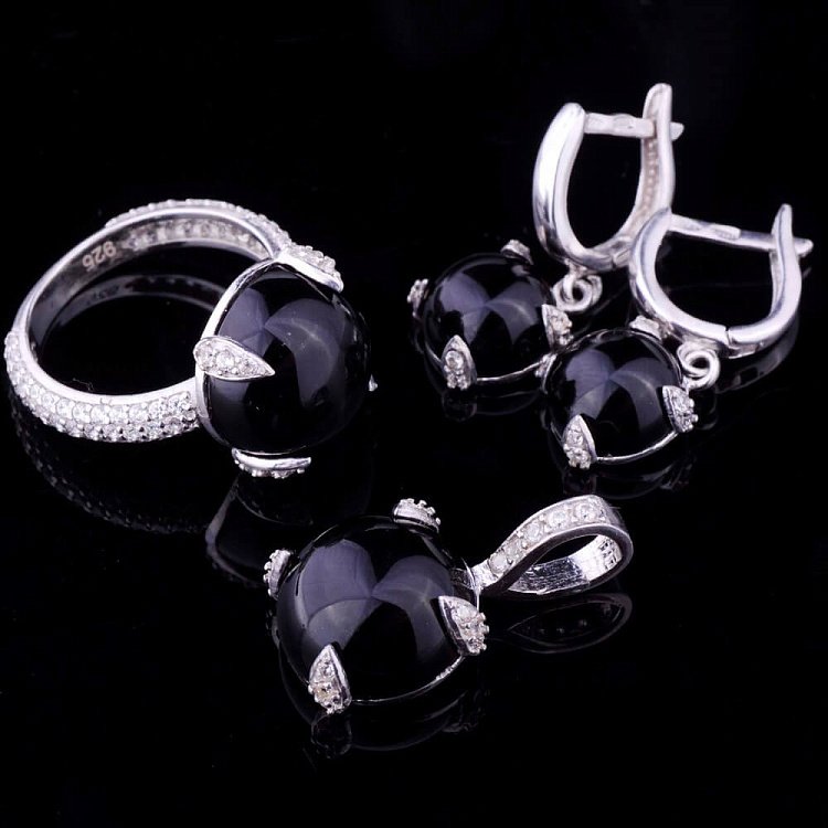 Жіноча каблучка з оніксом і фіанітами (родій) 111642 від ювелірного магазину Онікс - 7