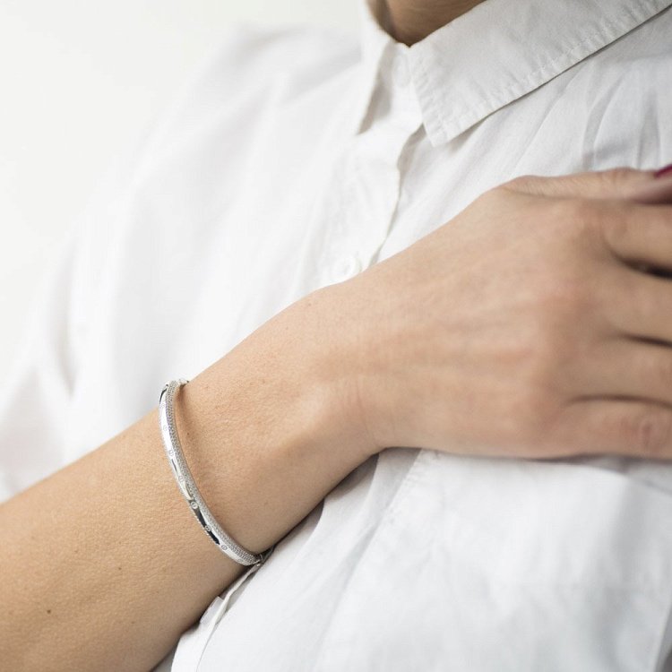 Золотой браслет с фианитами б03933 от ювелирного магазина Оникс - 3