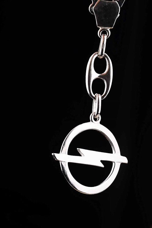 Брелок "Opel" 10032 от ювелирного магазина Оникс - 1