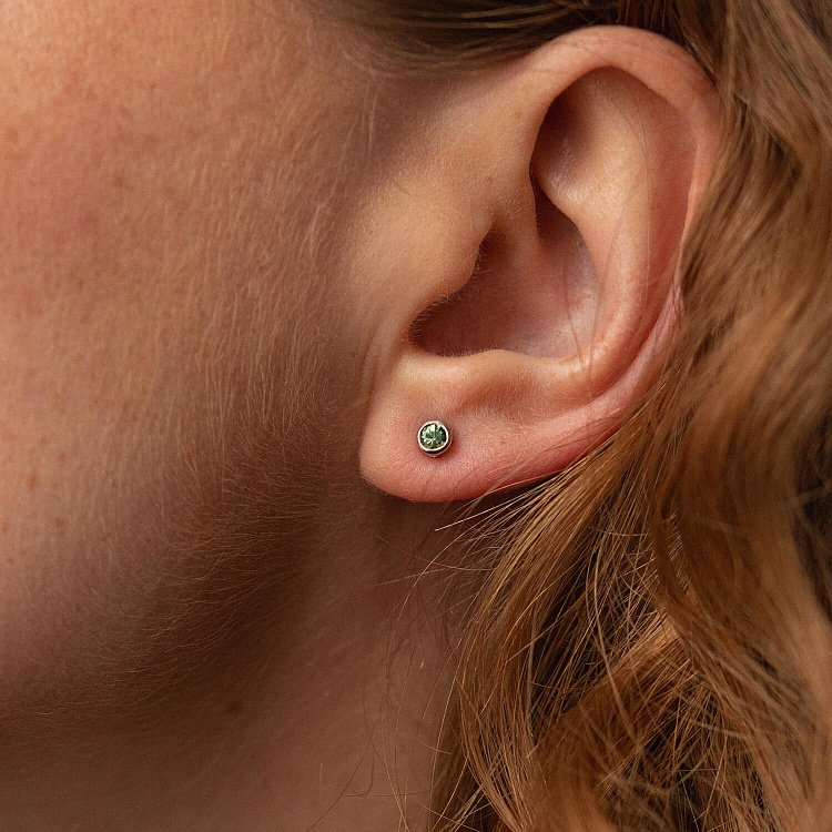 Золоті сережки - пусети с цаворитами сб0184gl від ювелірного магазину Онікс - 3