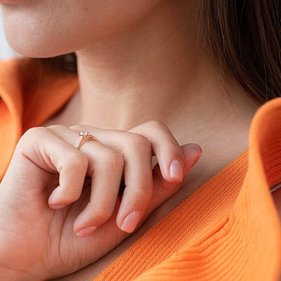 Золотое помолвочное кольцо с фианитами к05880 №4