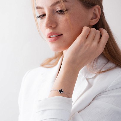 Подвійний браслет "Конюшина" в білому золоті (онікс) б04709 №4