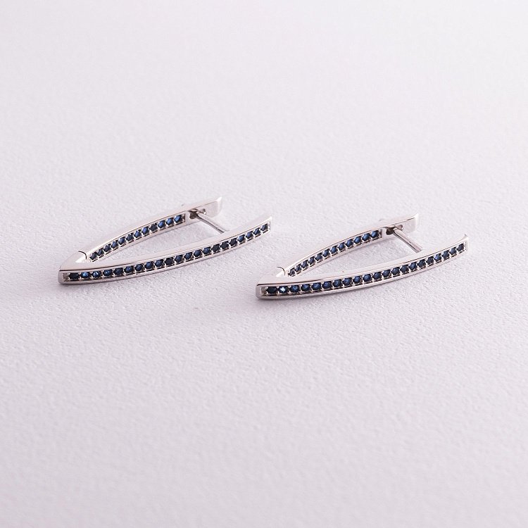 Серебряные серьги "Инициатива" (синие фианиты) 123131 от ювелирного магазина Оникс