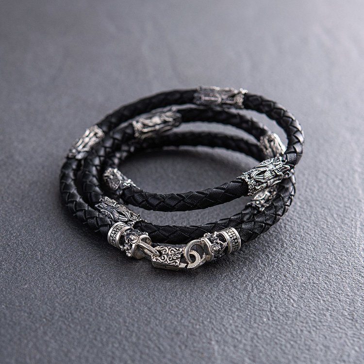 Шкіряний шнурок зі срібною застібкою 535 від ювелірного магазину Онікс