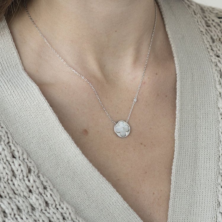 Кольє "Конюшина" з перламутром і фіанітом 18585 від ювелірного магазину Онікс - 2