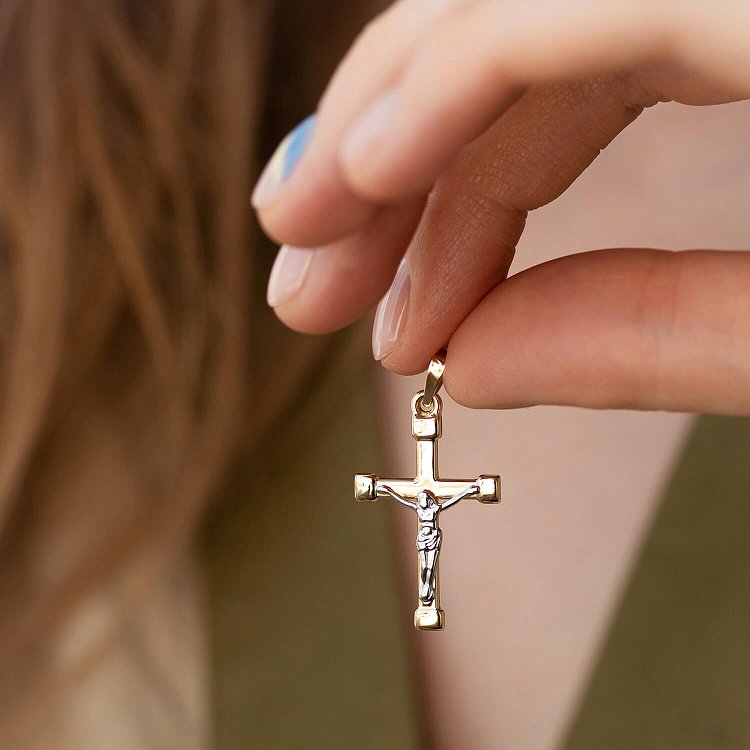 Золотой крестик с распятием п03671 от ювелирного магазина Оникс - 4