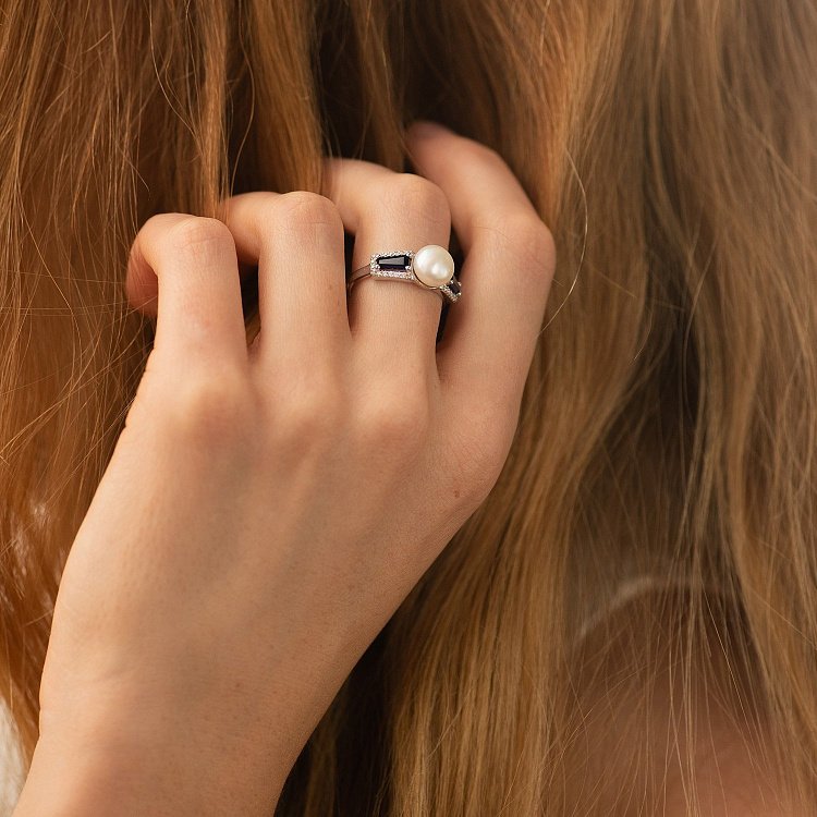 Серебряное кольцо с жемчугом, гидротерм. сапфирами и фианитами 1838-1р-PWTNS от ювелирного магазина Оникс - 3