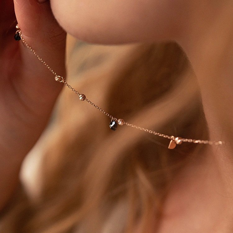 Золотое колье "Сердечки" с черными фианитами кол02272 от ювелирного магазина Оникс - 1