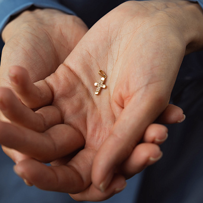 Крестик в желтом золоте (фианиты) п04024 №2