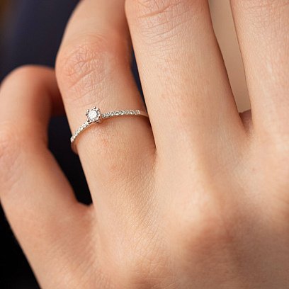 Помолвочное золотое кольцо с бриллиантами 229391121 №2