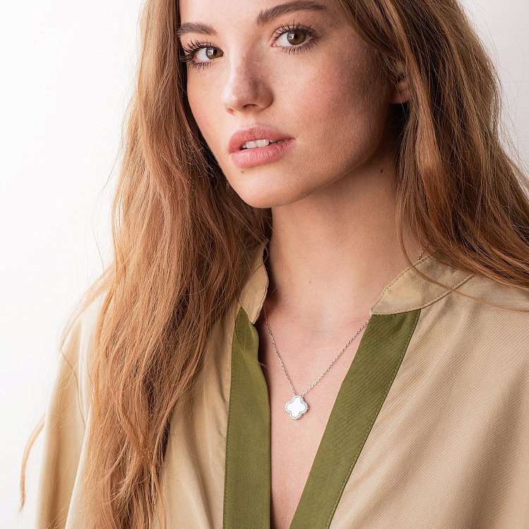 Золоте кольє "Конюшина" з фіанітами кол01781 від ювелірного магазину Онікс - 1