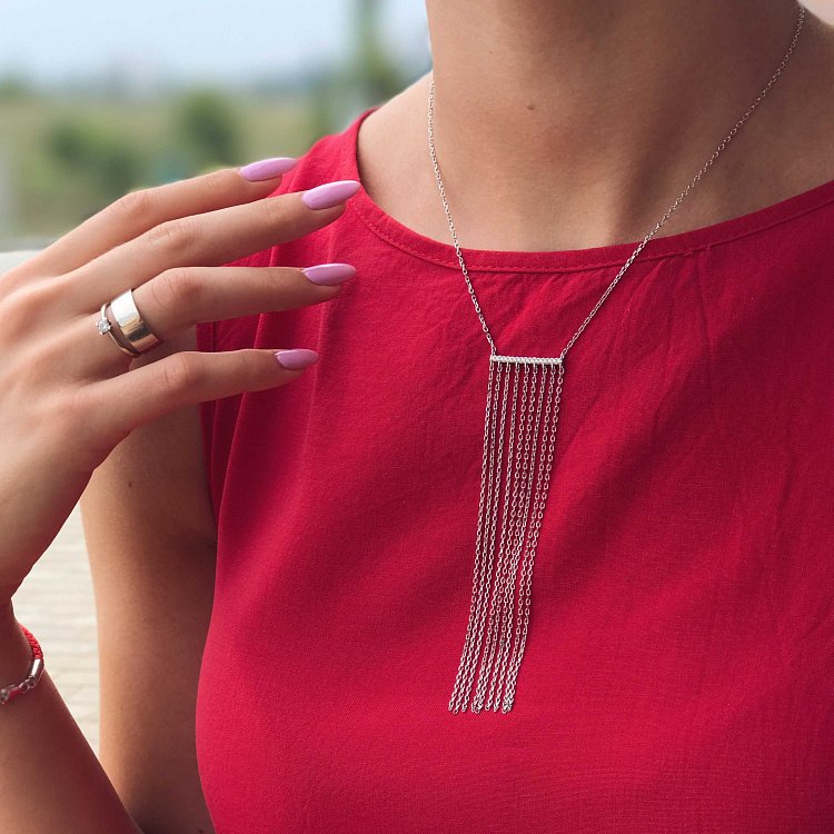 Серебряное колье с фианитами 18506 от ювелирного магазина Оникс