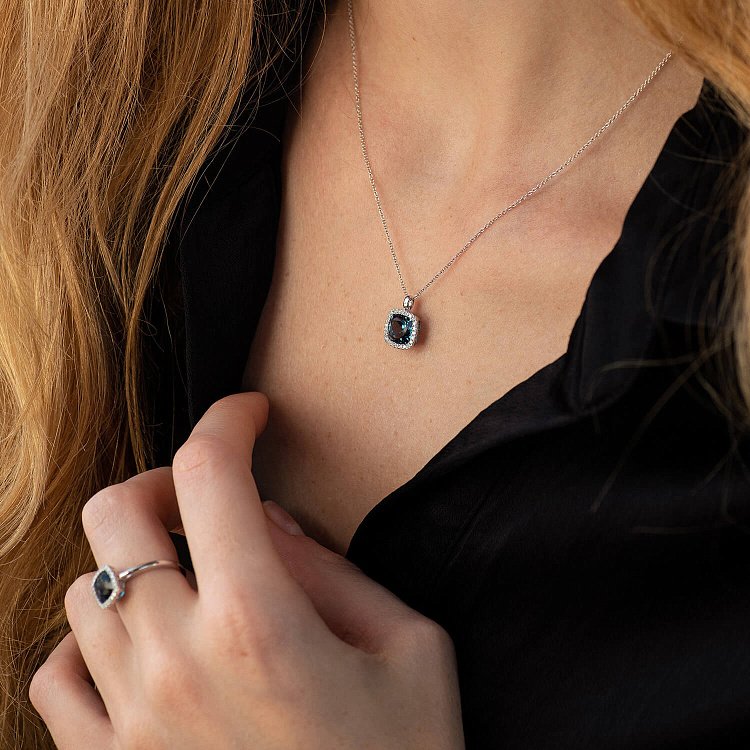 Золота каблучка (топаз "Лондон Блю", діаманти) кб0528sm від ювелірного магазину Онікс - 6