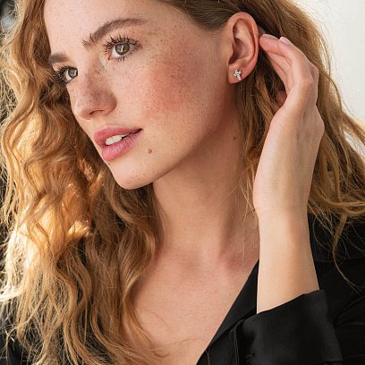 Золоті сережки - пусети "Хрестики" з діамантами 322821121 №2