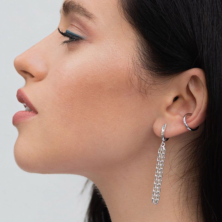 Серебряная серьга - каффа 122836 от ювелирного магазина Оникс