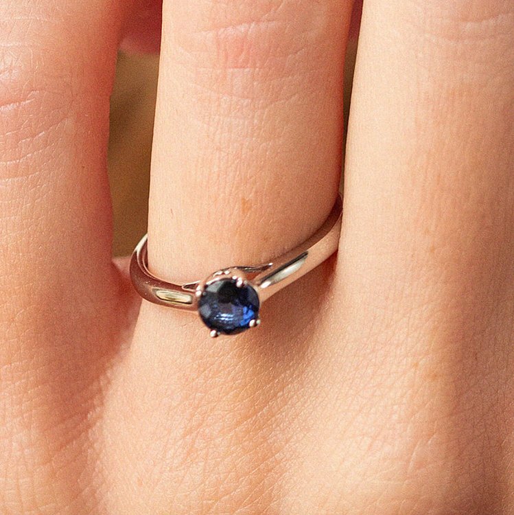 Золотое кольцо с сапфиром кб0109gl от ювелирного магазина Оникс - 5