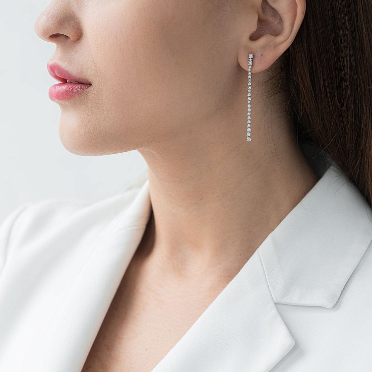 Золотые серьги - пусеты с бриллиантами E00615mi от ювелирного магазина Оникс - 1