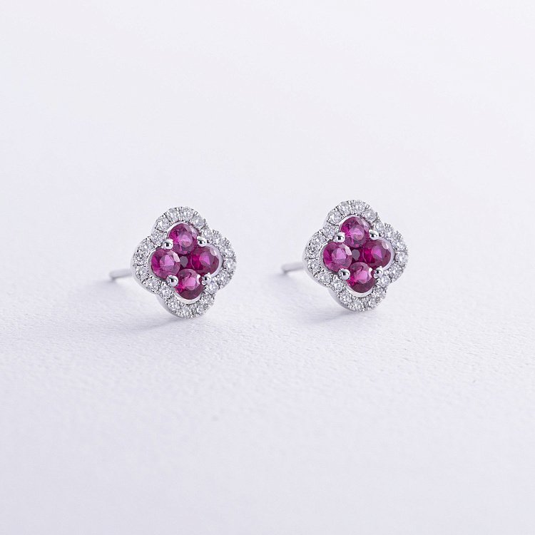 Золотые серьги - пусеты "Клевер" (бриллианты, рубины) сб0521cha от ювелирного магазина Оникс