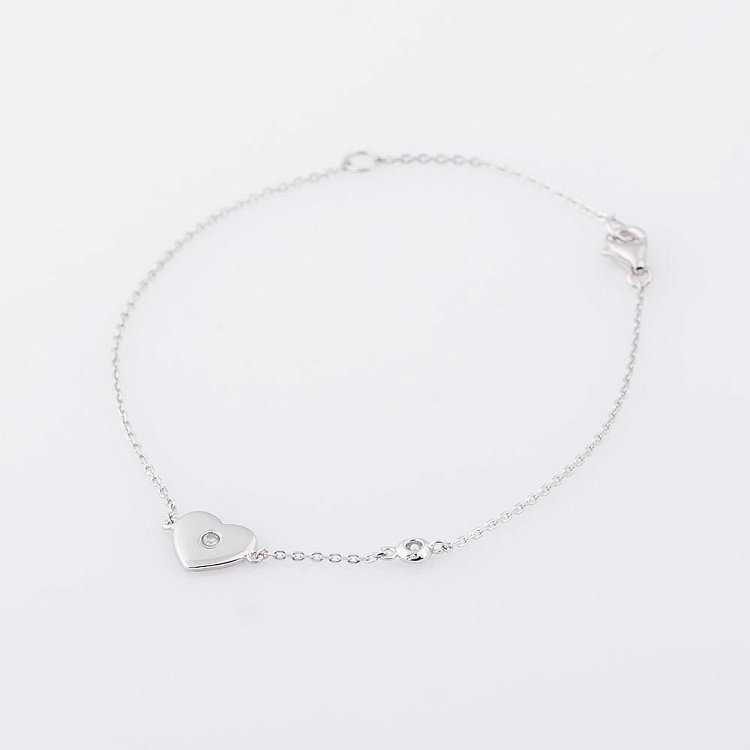 Серебряный браслет "Сердце с фианитом" 141115 от ювелирного магазина Оникс