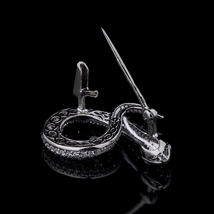 Срібна брошка "Змія" з фіанітами 16091 від ювелірного магазину Онікс - 1