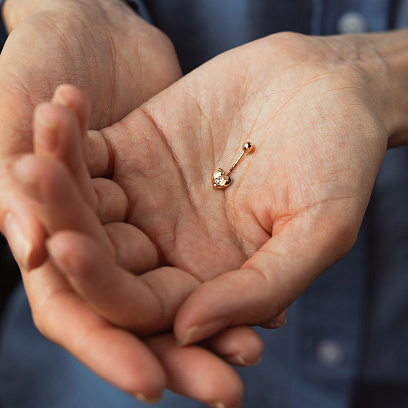 Золотой пирсинг в пупок "Сердечко" (фианиты) пир00267 №2