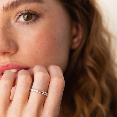 Золотое кольцо с дорожкой камней (бриллианты) кб0456са №5