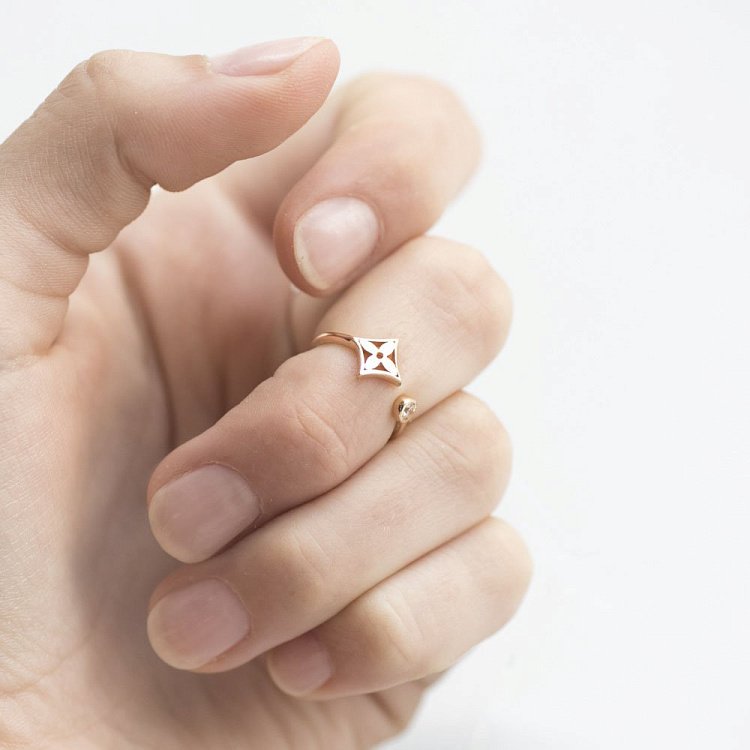 Золота каблучка на фалангу "Конюшина" к232 від ювелірного магазину Онікс - 1