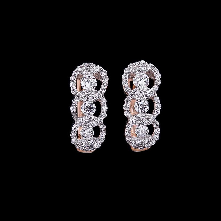 Золотые серьги с фианитами с04119 от ювелирного магазина Оникс - 1