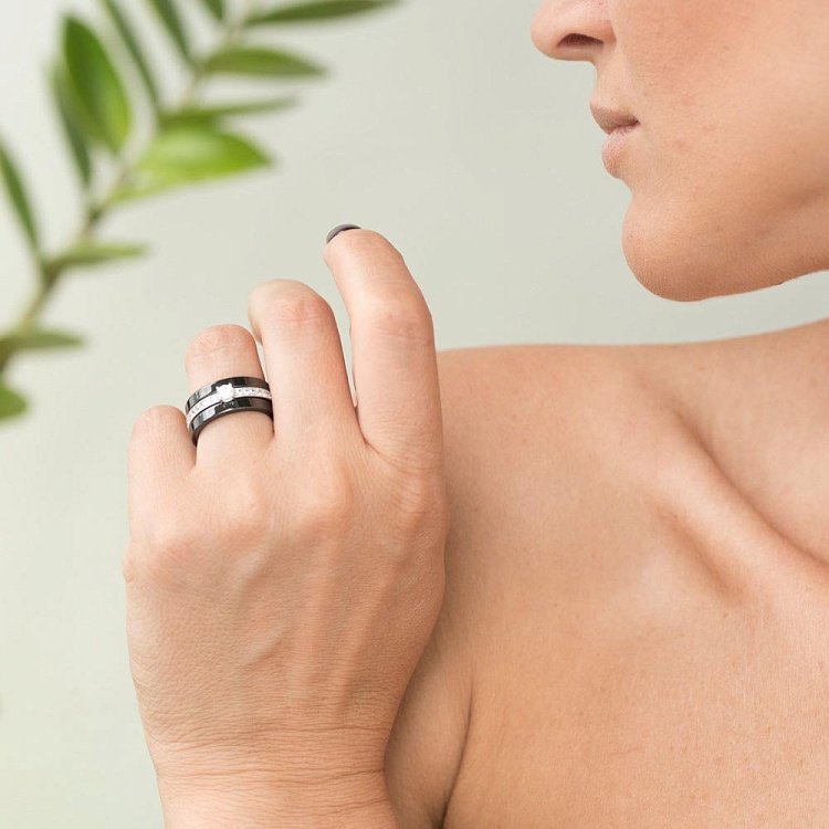 Керамічна каблучка зі срібною вставкою (фіаніти) 59627 від ювелірного магазину Онікс - 2