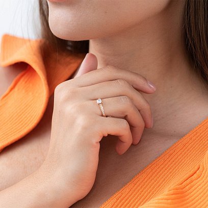 Золотое помолвочное кольцо с фианитами к05880 №2