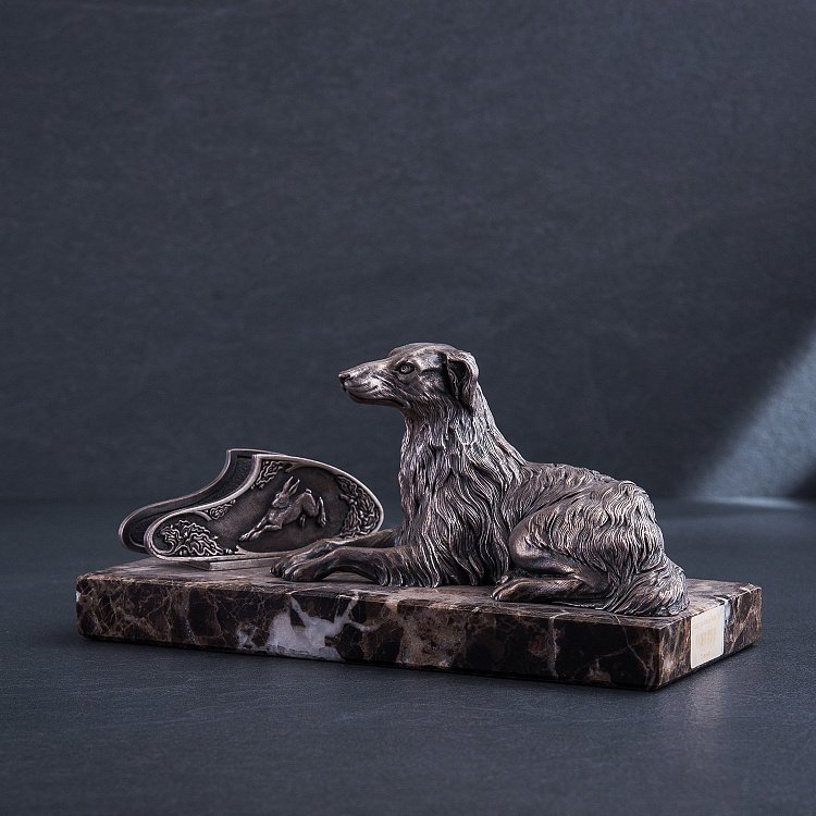 Серебряная визитница ручной работы "Верный охранник" сер00024 от ювелирного магазина Оникс