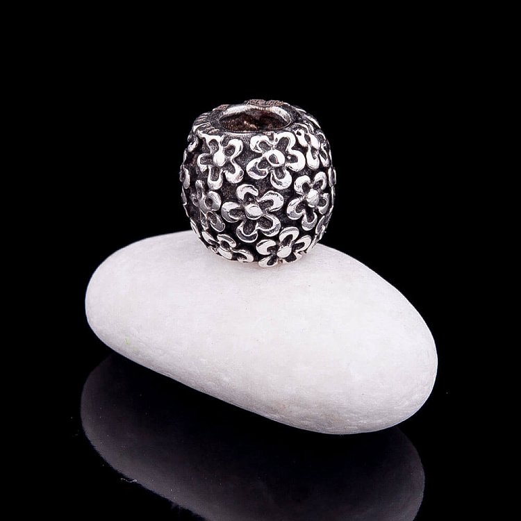 Срібний шарм "Шар" 132099 Срібний шарм "Шар" 132099 від ювелірного магазину Онікс