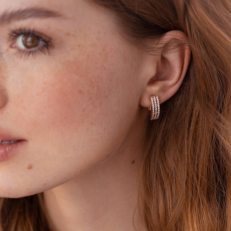 Золоті сережки з діамантами 32962421 від ювелірного магазину Онікс - 3