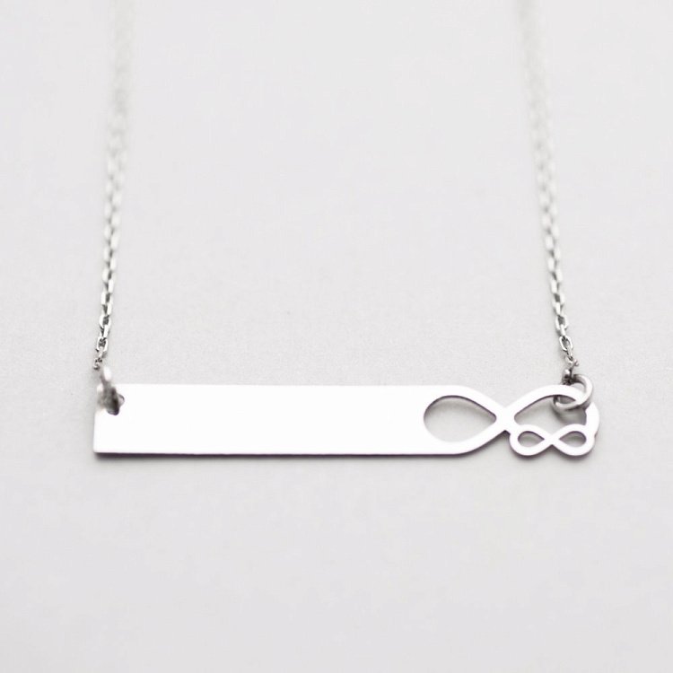 Серебряное колье со знаком бесконечности (возможна гравировка) 18709 от ювелирного магазина Оникс - 1