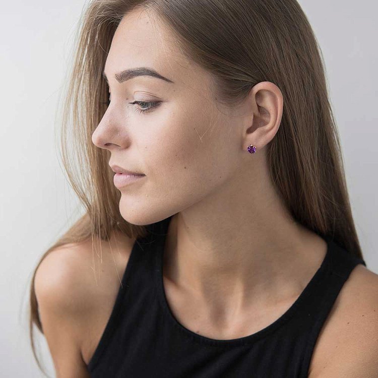 Золоті сережки-пусети з аметистом с01573 від ювелірного магазину Онікс - 3