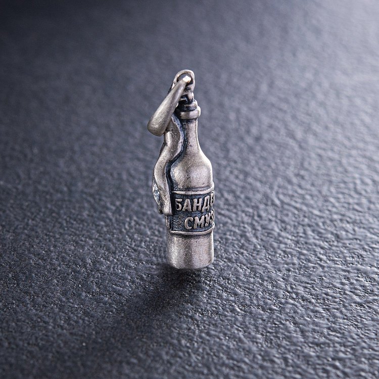 Срібна підвіска "Бандера - смузі" 133152 від ювелірного магазину Онікс