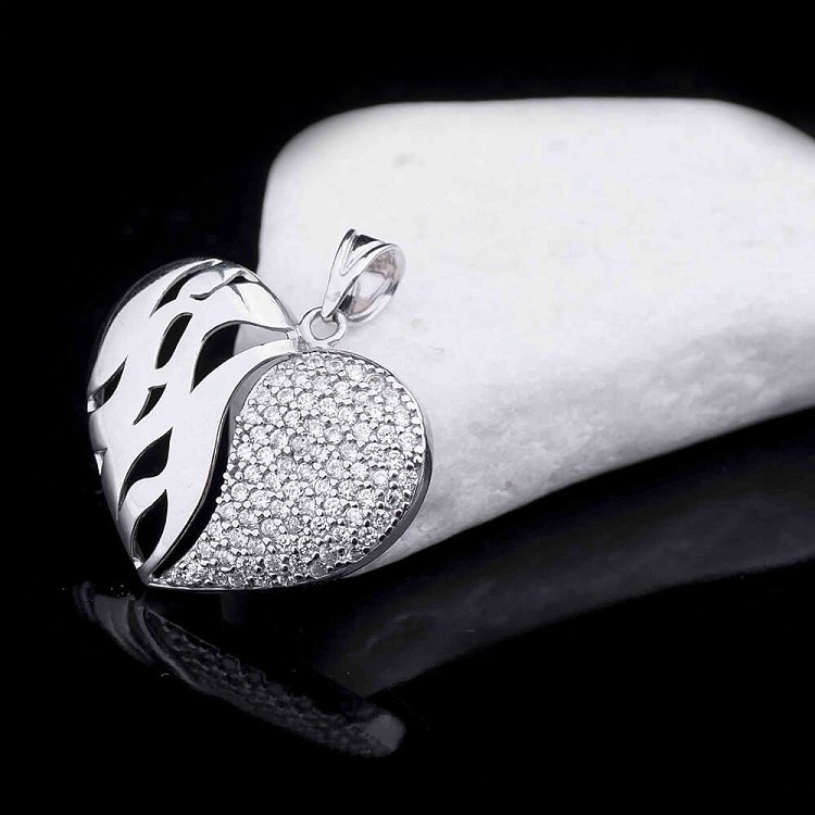Подвеска "Сердце" с фианитами из серебра 131635 от ювелирного магазина Оникс - 2