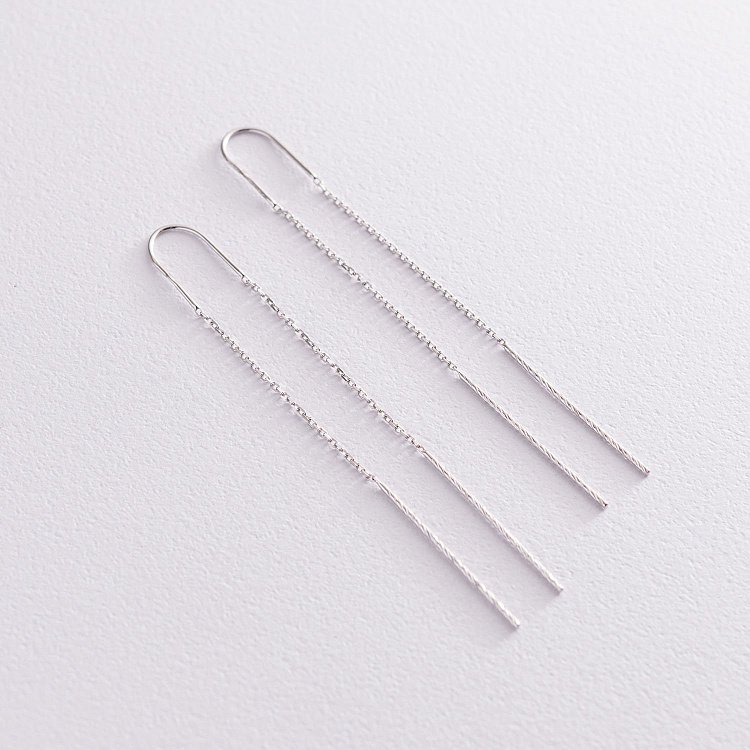 Серьги-протяжки в белом золоте с07109 от ювелирного магазина Оникс