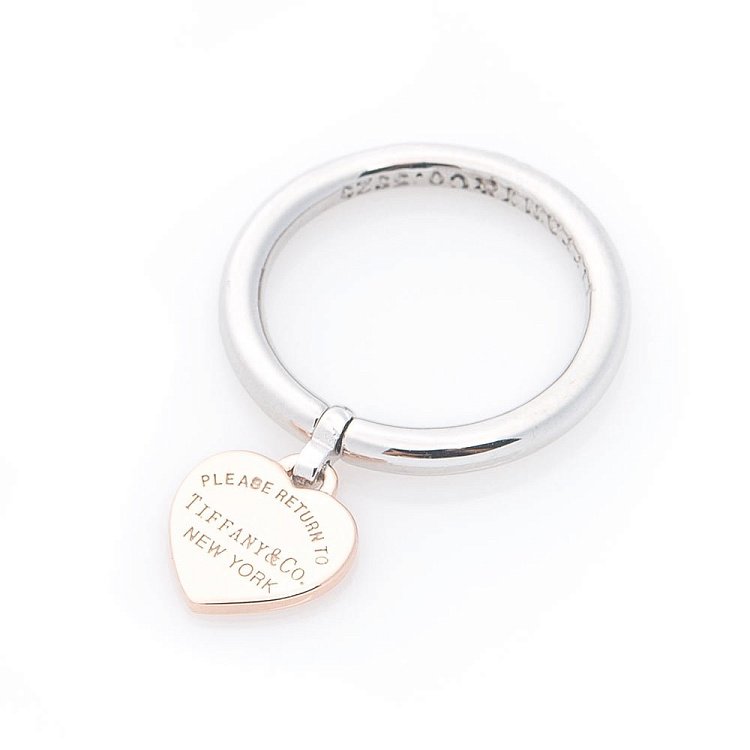 Срібний перстень "Сердечко" 112062 від ювелірного магазину Онікс