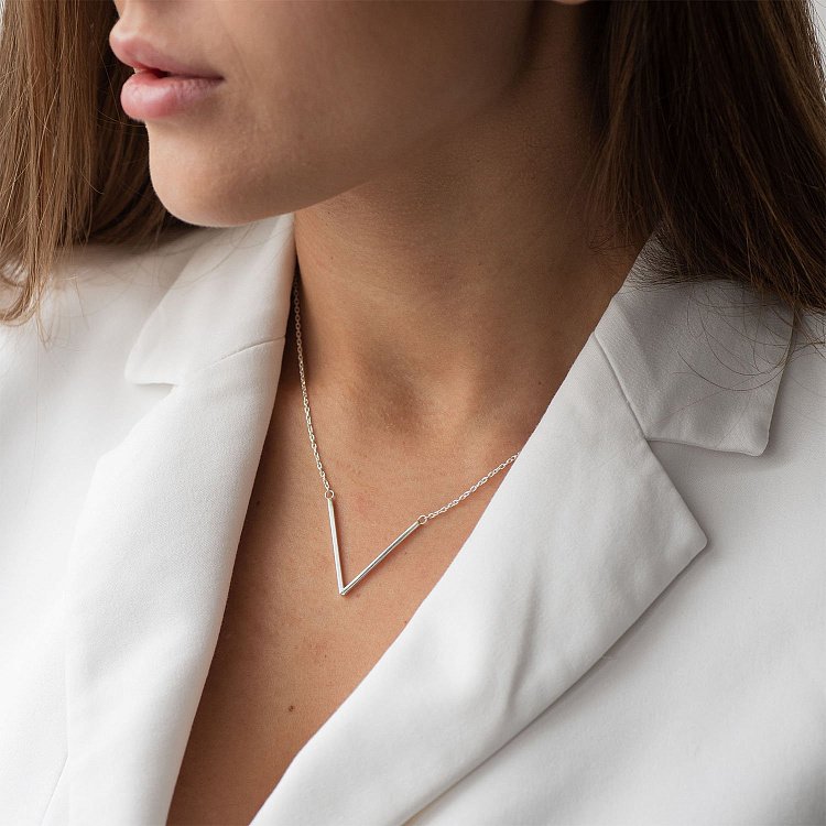 Колье "Особенное" в серебре 181063 от ювелирного магазина Оникс