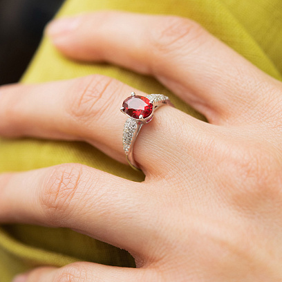 Серебряное кольцо с синт. рубином и фианитами 1327/1p-HRUB №4