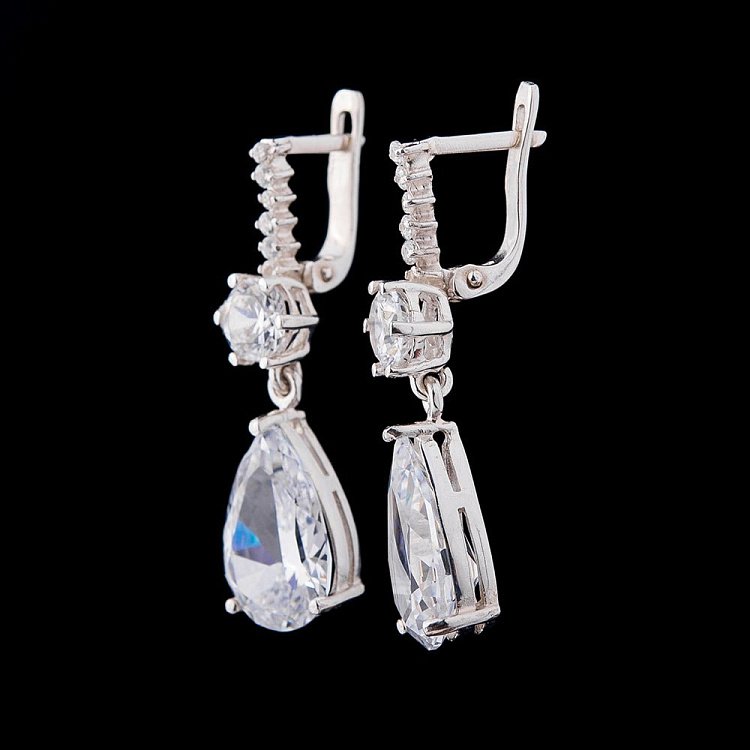 Срібні сережки з фіанітами 121018 від ювелірного магазину Онікс - 1