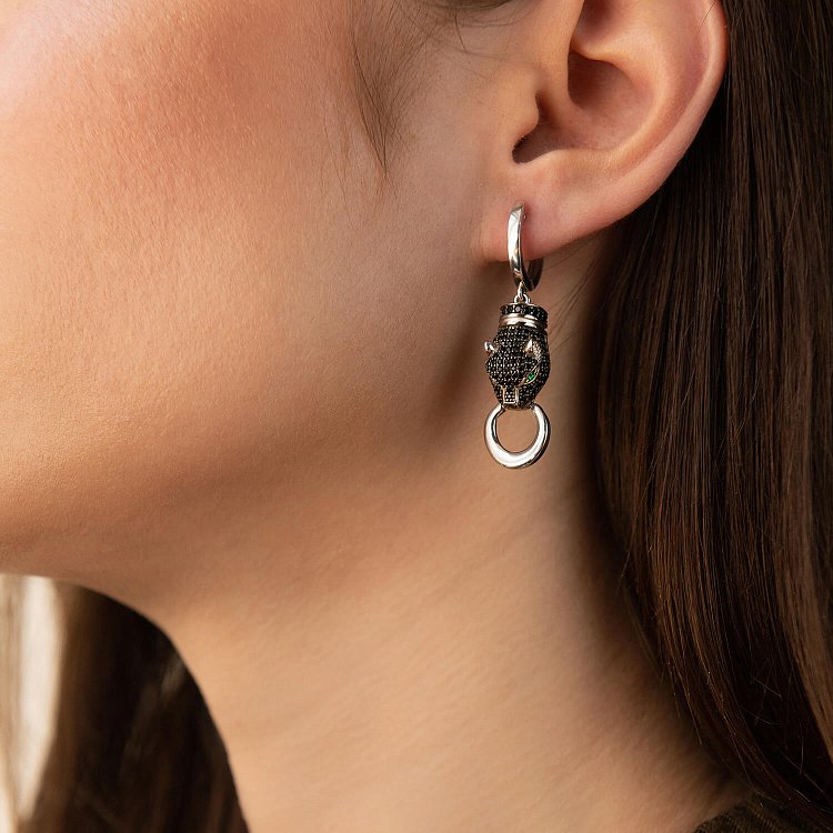 Серебряные серьги "Пантера" с фианитами 565 от ювелирного магазина Оникс - 2