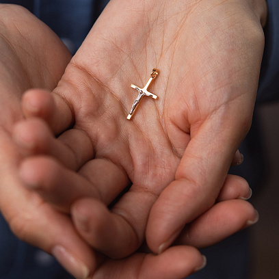 Золотий хрестик з розп'яттям п03730 №2