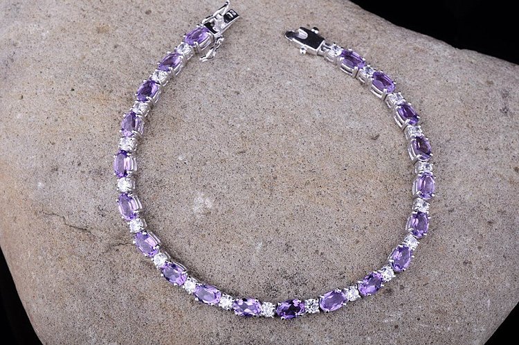 Серебряный браслет с аметистом и фианитом 14789 от ювелирного магазина Оникс - 1